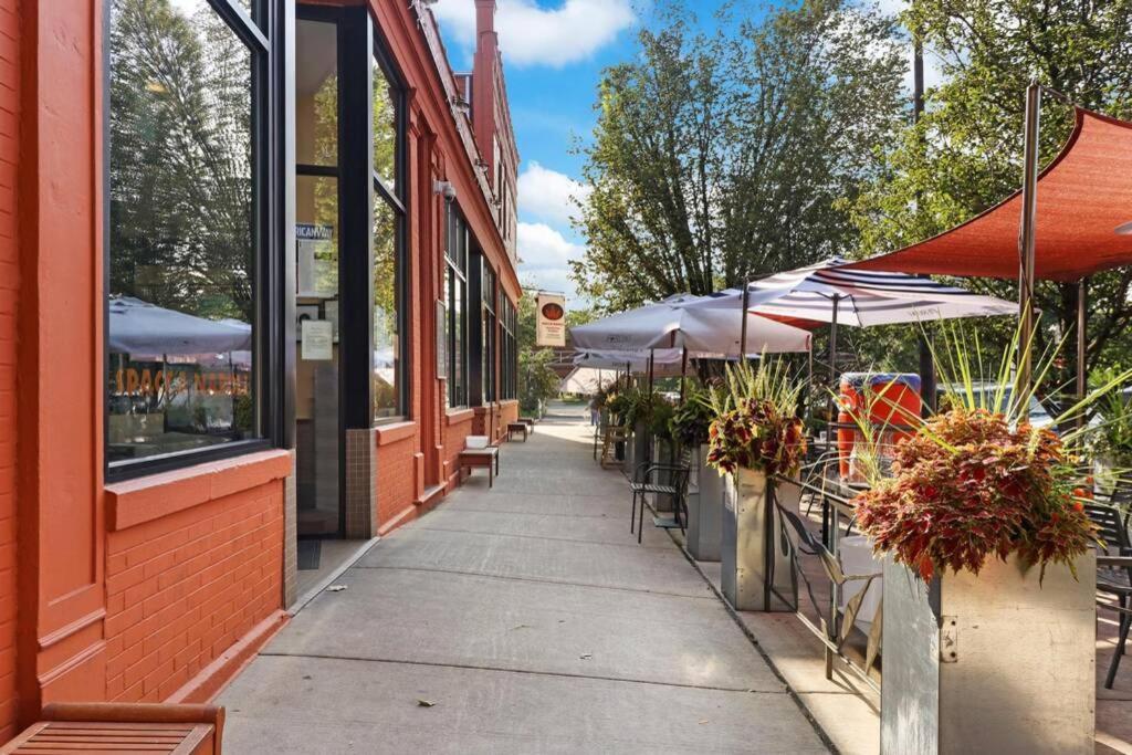 Cozy & Homey 2br Apt In Chicago's Superb Location - Sunnyside 2e Chicago