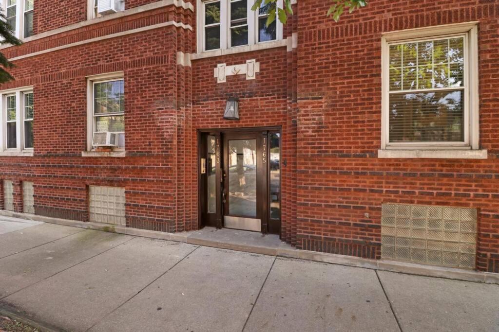 Cozy & Homey 2br Apt In Chicago's Superb Location - Sunnyside 2e Chicago