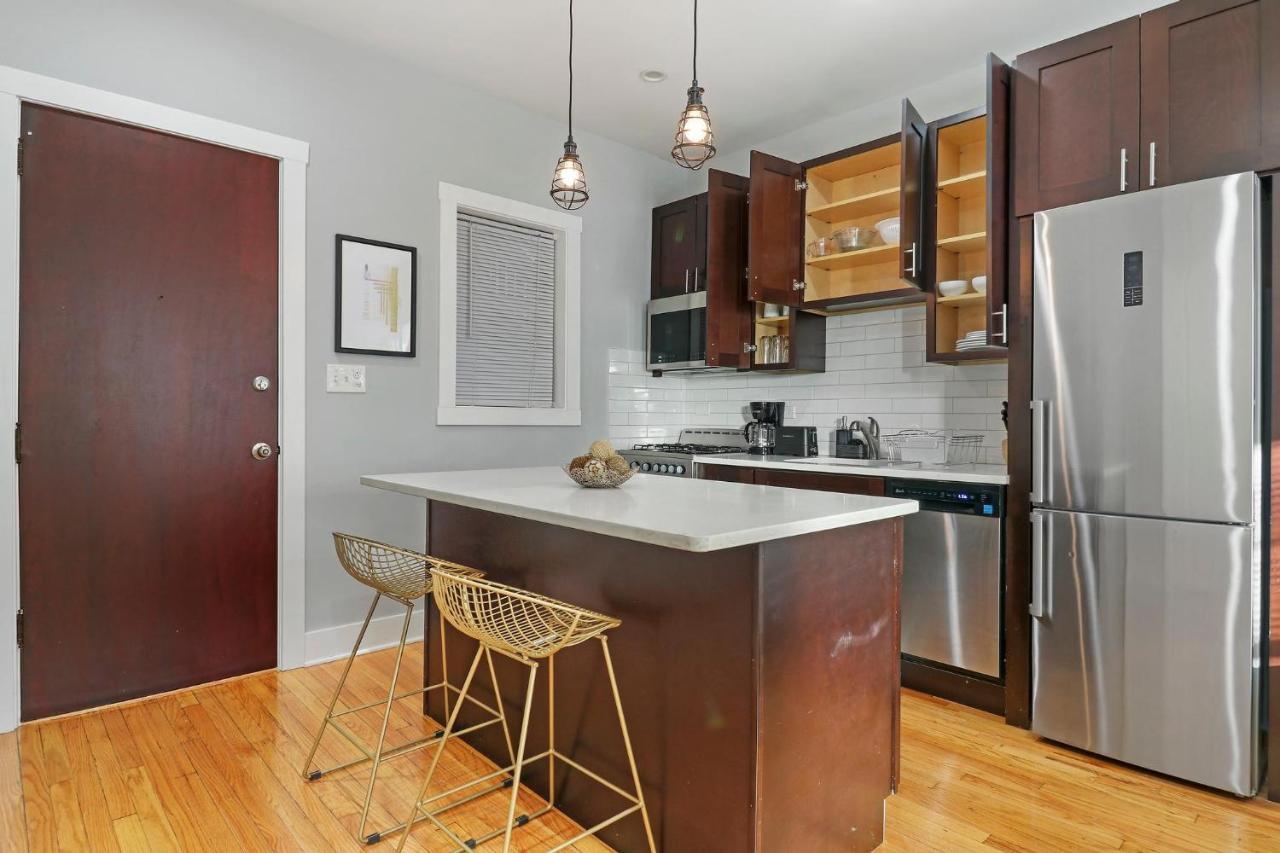 Alluring In Jefferson Park - Leland 1n *