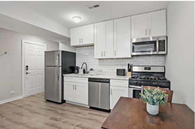 Appartement Fully Furnished 2br 2ba With In-unit Laundry - Warren Rep