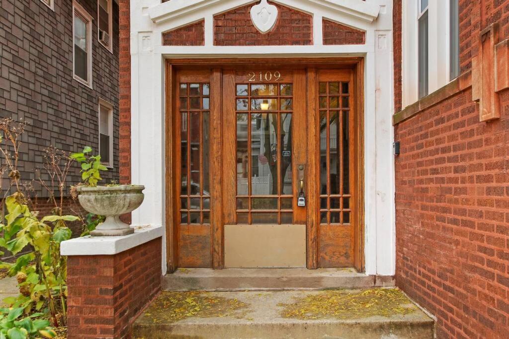 Apartamento 2br Roomy Apt Near Shops, Dining And Transpo - Eastwood 3f