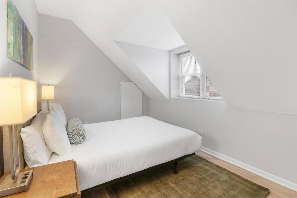 4br Classy & Radiant In Wicker Park - Blackhawk 3f *
