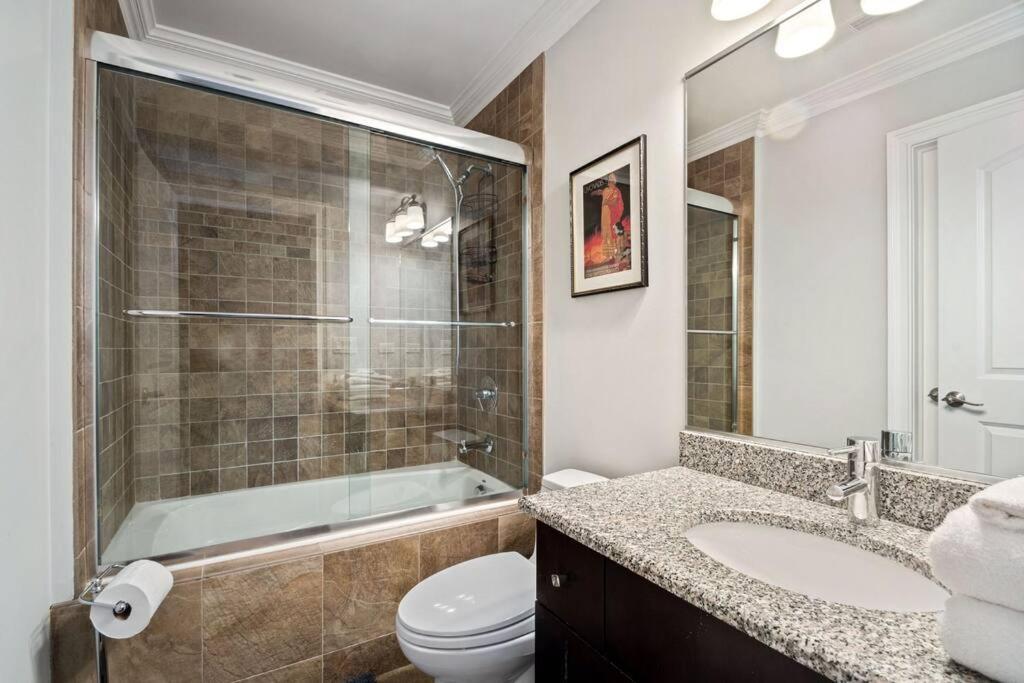 Luxe 5br 5ba Single-family With Free Parking & Pet Friendly! * Chicago
