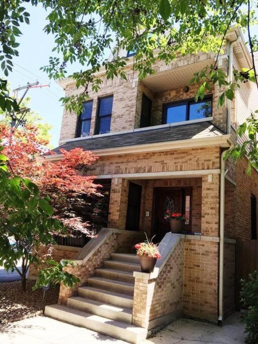 Luxe 5br 5ba Single-family With Free Parking & Pet Friendly! Chicago