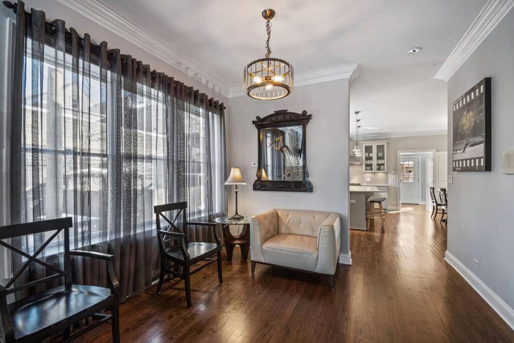 Holiday home Luxe 5br 5ba Single-family With Free Parking & Pet Friendly!