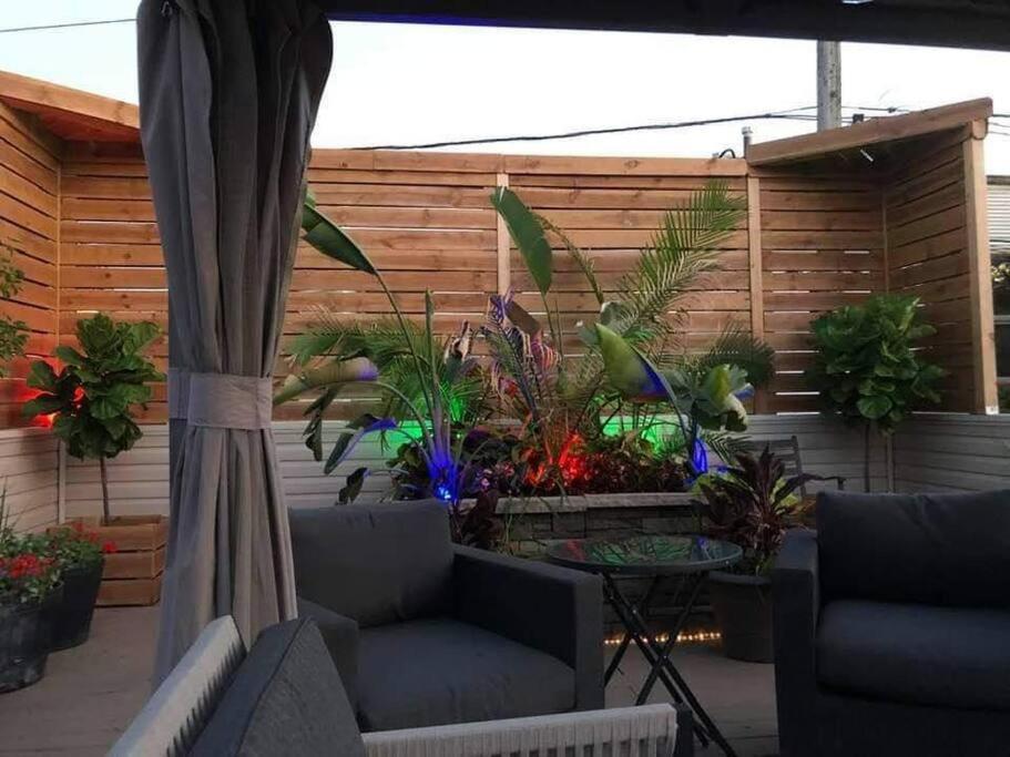Holiday home Luxe 5br 5ba Single-family With Free Parking & Pet Friendly!