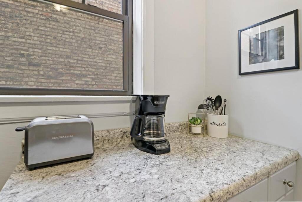 Apartment Complete 1br Near Attractions - Belmont C1
