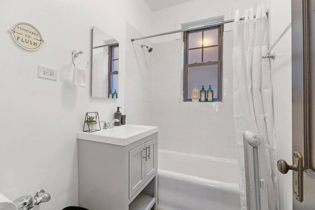 Complete 1br Near Attractions - Belmont C1 Chicago