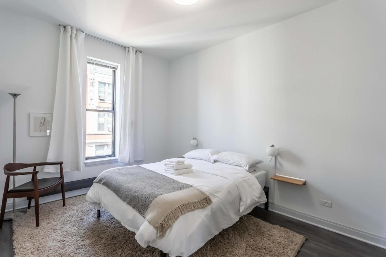 Frontdesk 2 Bedroom Apt By Harold Washington Park Apartment