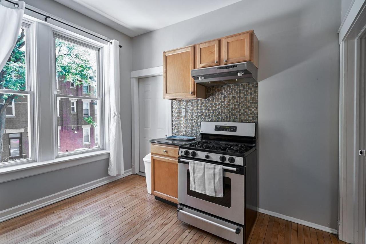 Frontdesk Bright Open 3 Bedroom Apt In West Depaul Appartement