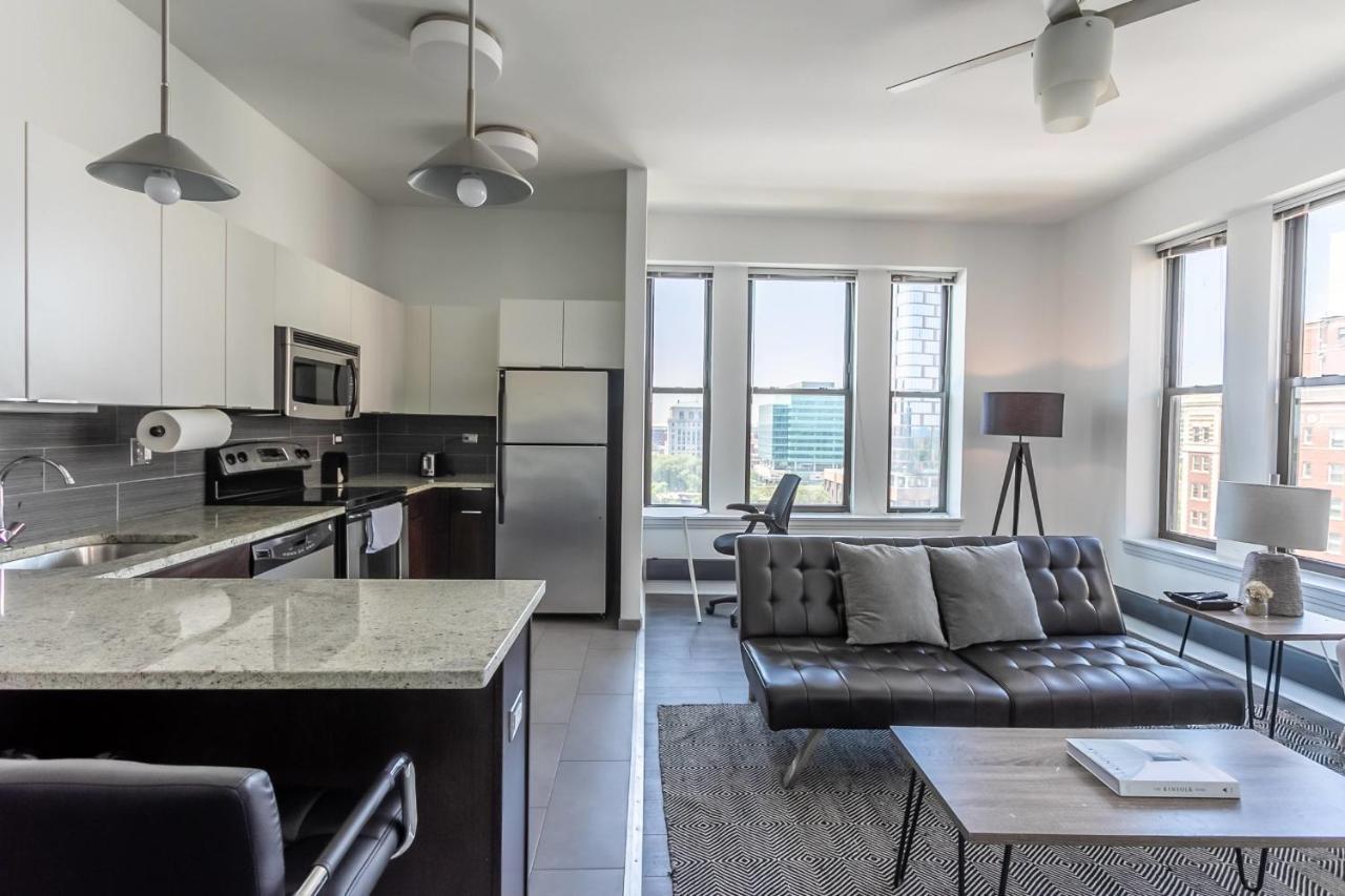 Frontdesk 2 Bedroom Apt By Harold Washington Park Chicago