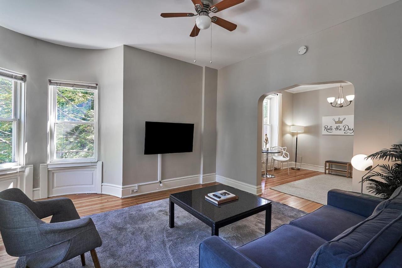 Frontdesk Bright Open 3 Bedroom Apt In West Depaul Appartement