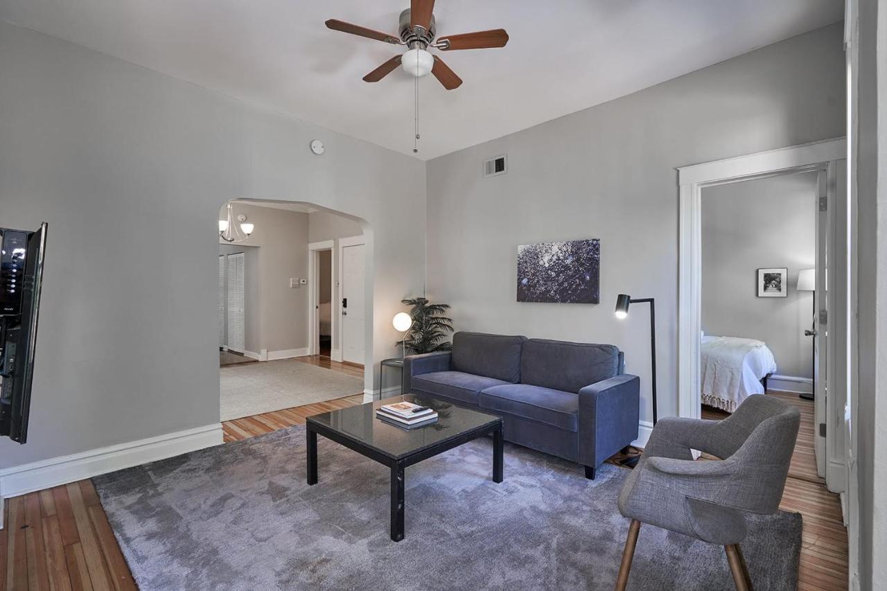Frontdesk Bright Open 3 Bedroom Apt In West Depaul Chicago