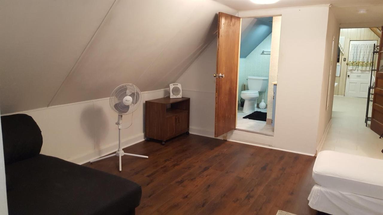 The Avondale Attic Appartement *