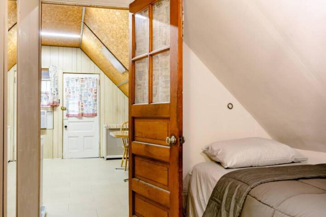 The Avondale Attic Appartement