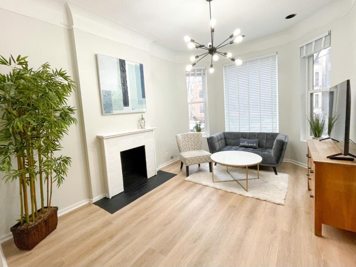 Wrigleyville Friends Unit - 5bdrm * Chicago