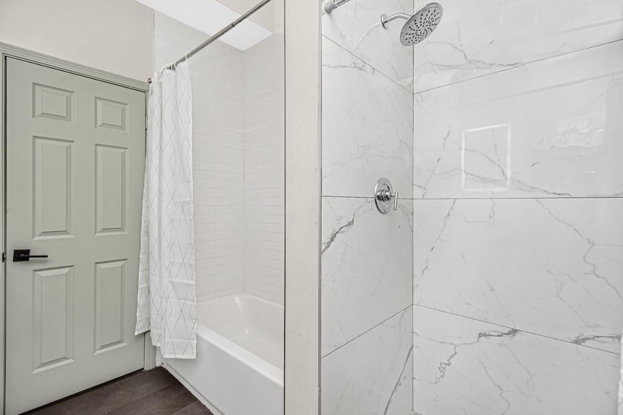 Modern 4br Just A Block From Cta Pink Line With Pool Table Free Parking Apartamento *