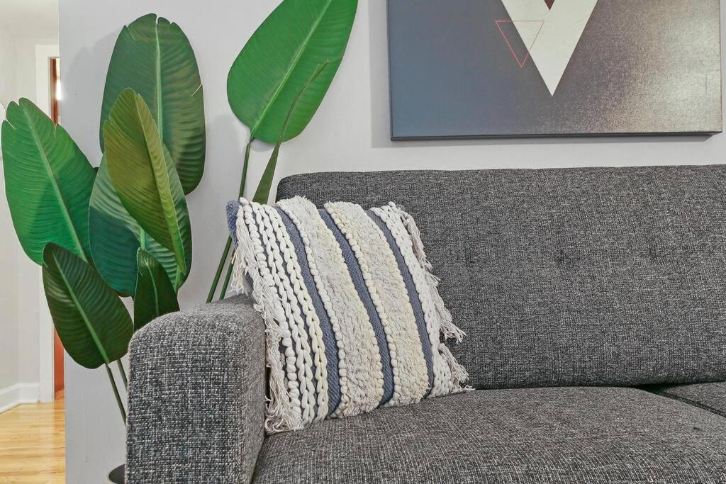 1br Cozy With Serene Local Vibe - Foster 1n & 2n Apartment *