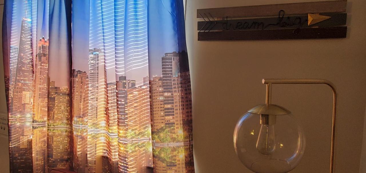 Apartment Cozy 1 Bedroom, 1 Min From Irving Park Blue Line, Free Parking Chicago