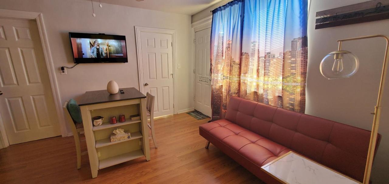 Apartment Cozy 1 Bedroom, 1 Min From Irving Park Blue Line, Free Parking Chicago