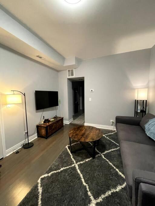 Lovely Logan Square 2-bedroom In Apartamento *