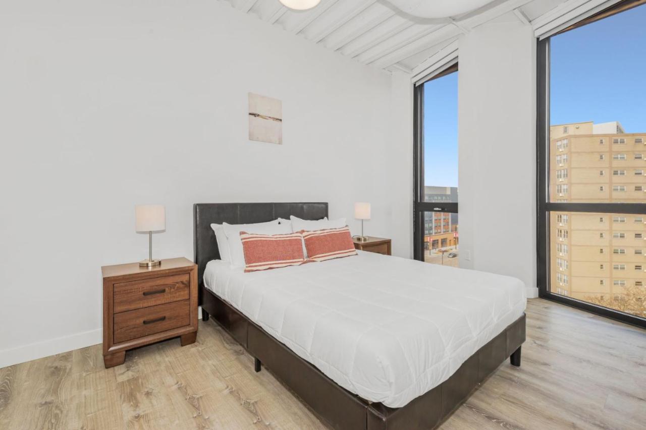 Chic Modern 2 Bedroom Suite With Gym, Garage And Meeting Room By Stay Gia Apartamento *
