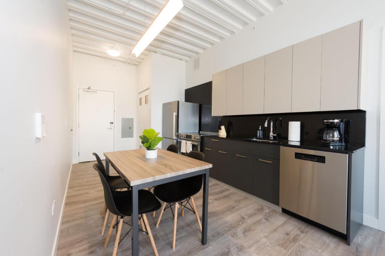 Chic Modern 2 Bedroom Suite With Gym, Garage And Meeting Room By Stay Gia Apartamento Chicago