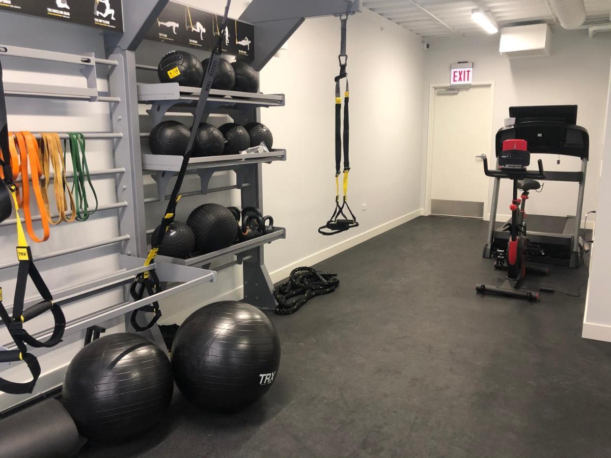 Chic Modern 2 Bedroom Suite With Gym, Garage And Meeting Room By Stay Gia Apartamento Chicago