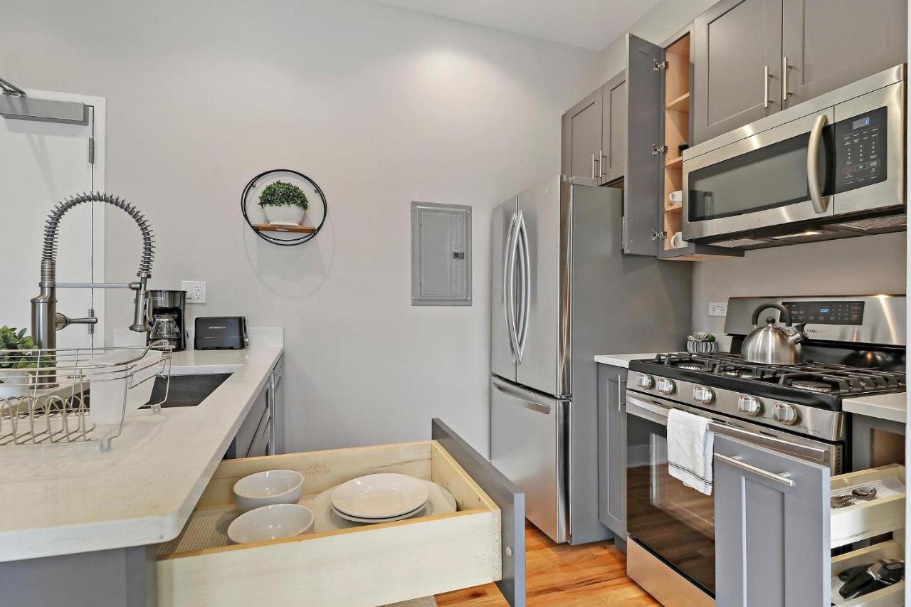 Apartment Stunning In Lakeview - Broadway 301
