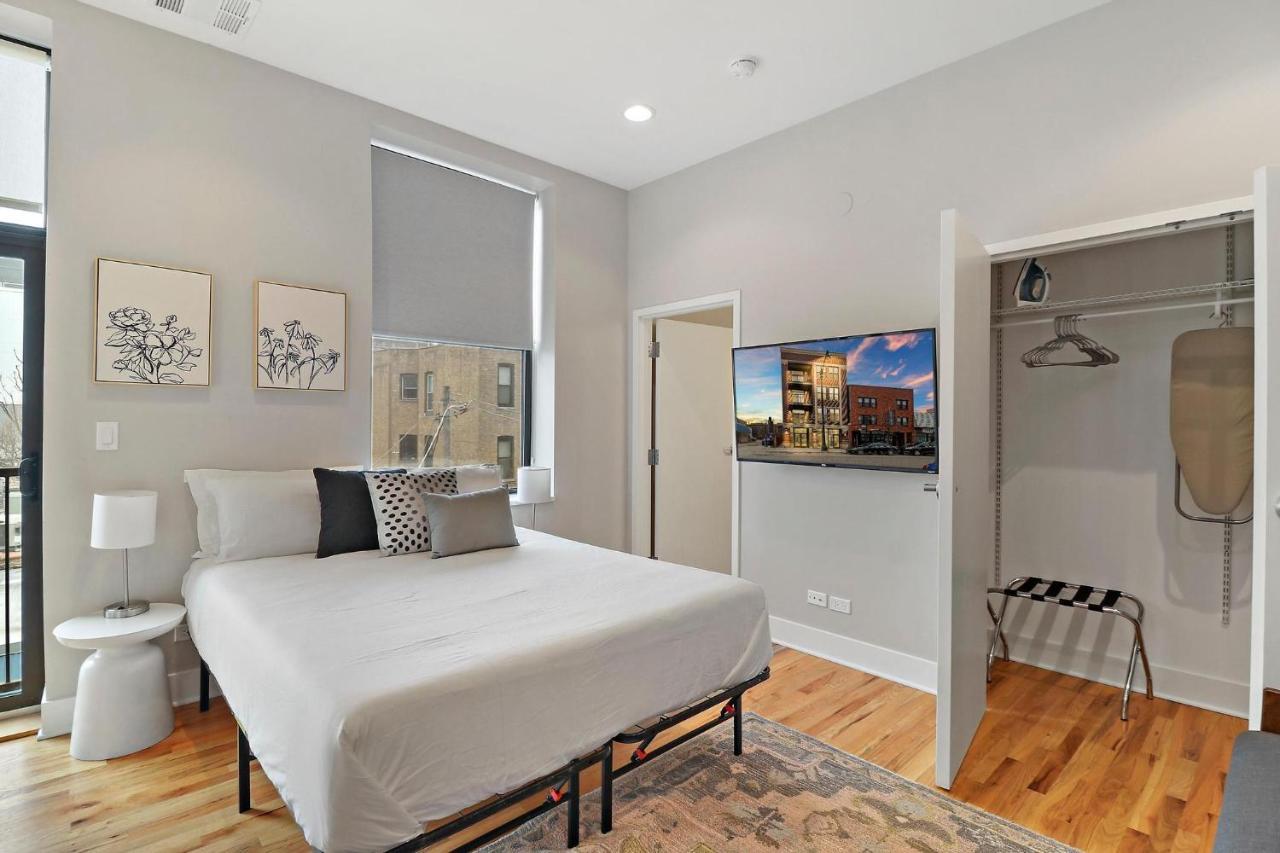 Stunning In Lakeview - Broadway 301 Apartment *