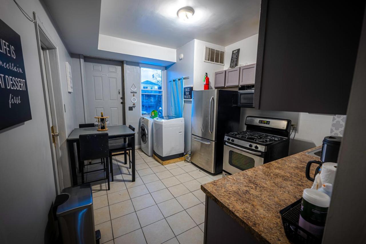 4 Bdrm In Heart Of Wicker Park Apartment