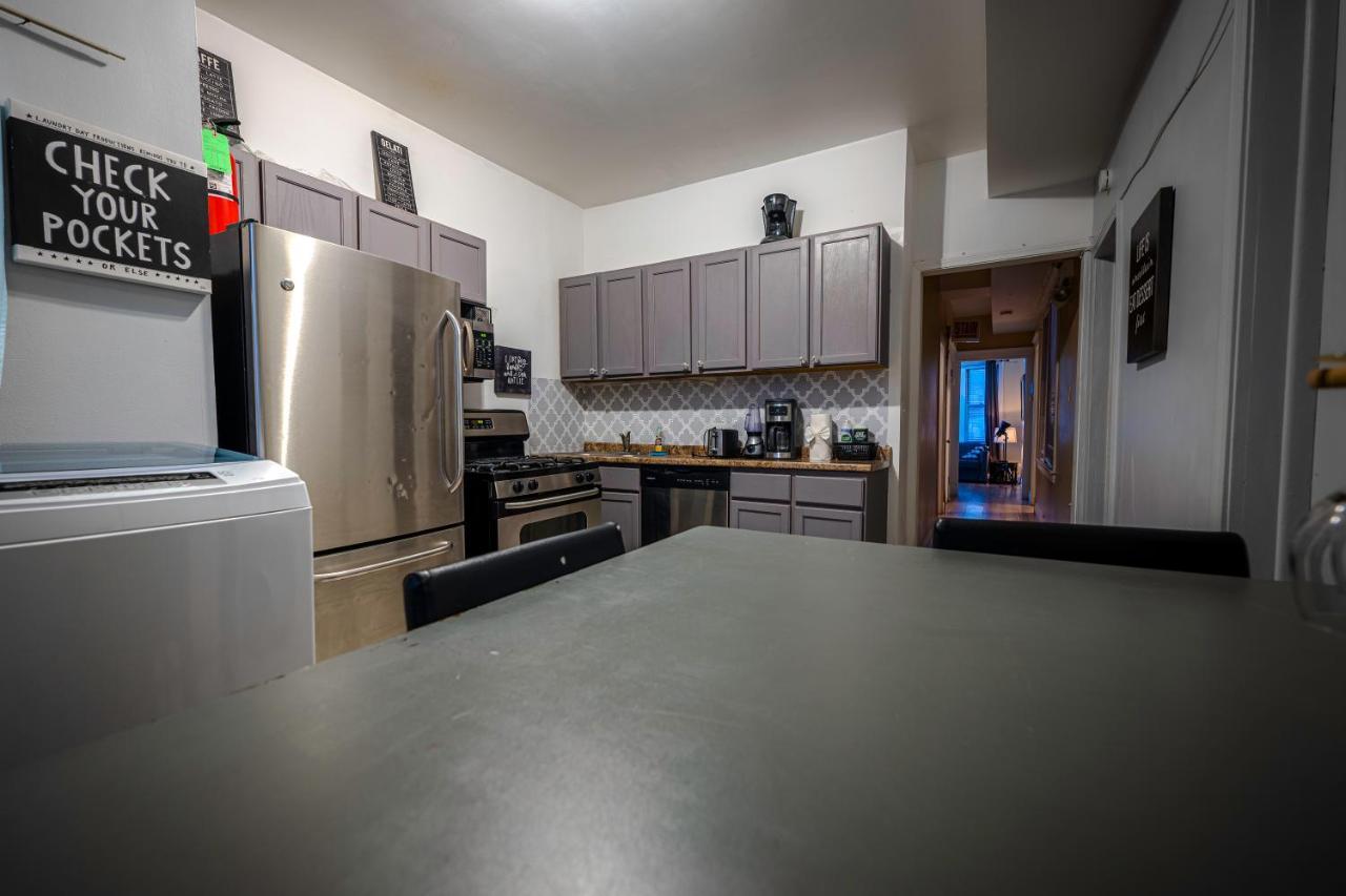 4 Bdrm In Heart Of Wicker Park Apartment