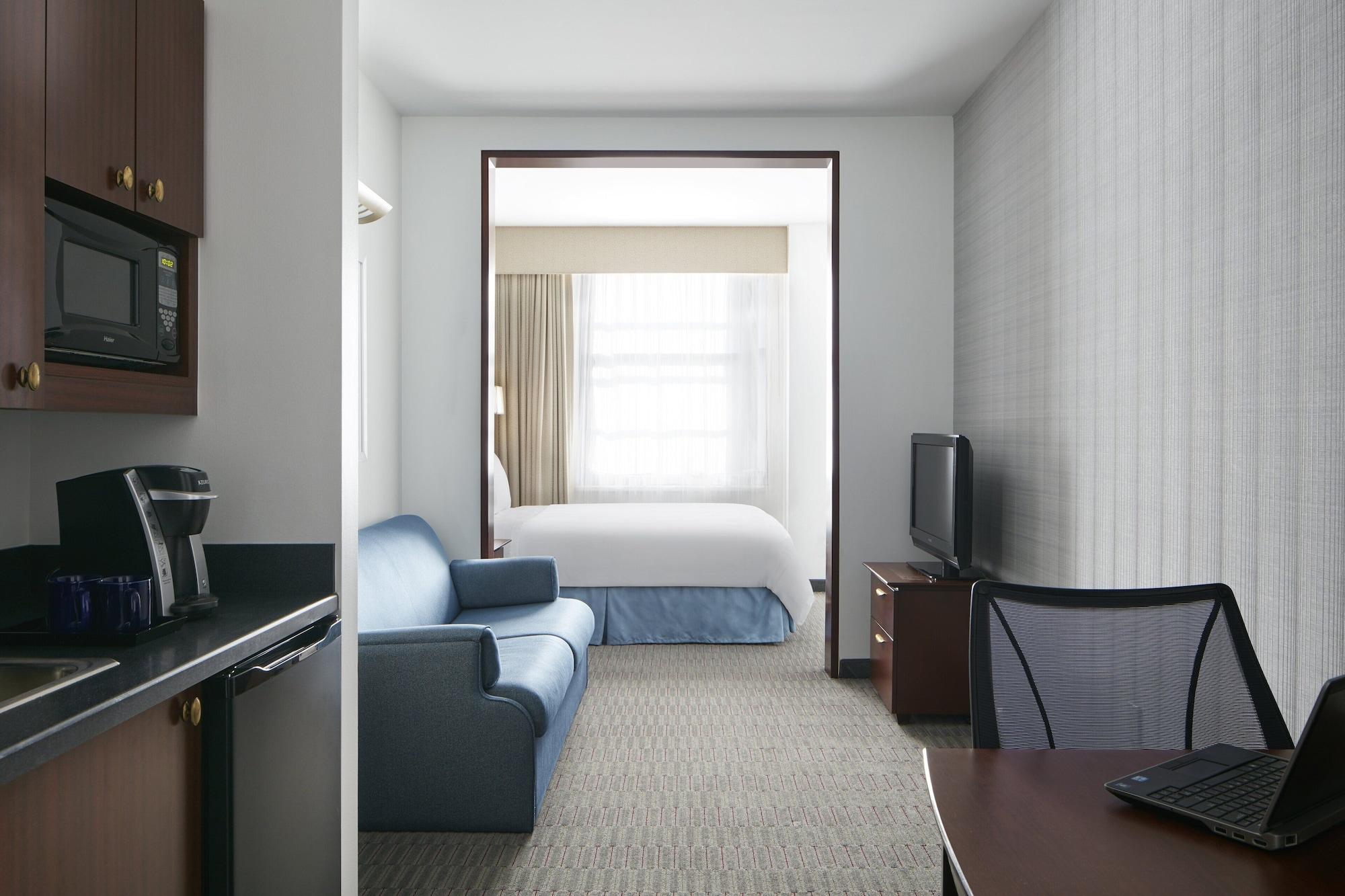 Club Quarters Wacker At Michigan, Hotel