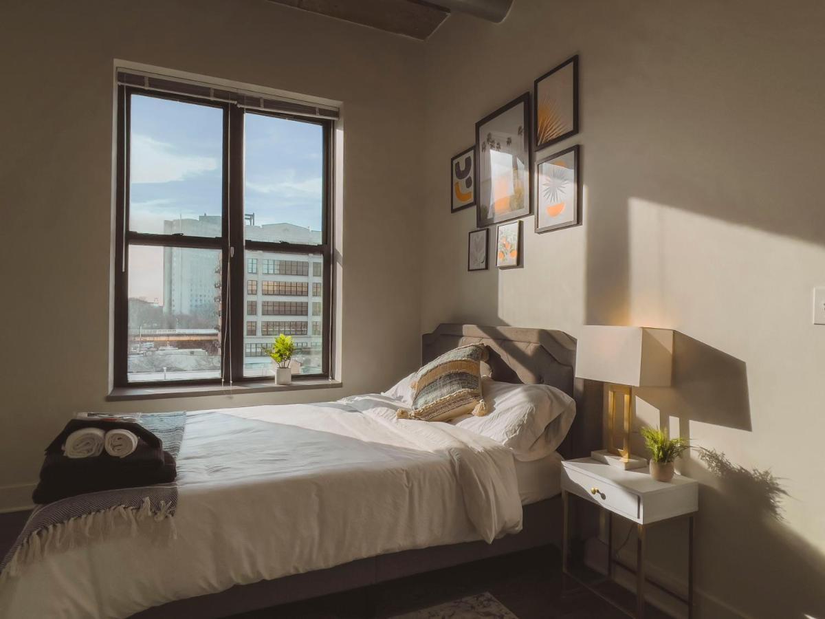 Spacious And Luxurious 3Br Near Mccormick Place And Soldier Field With Optional Parking - Sleeps 10 Apartment *
