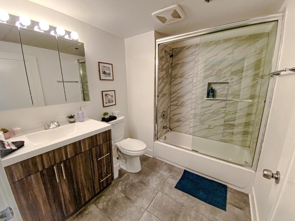 Apartment Spacious And Luxurious 3Br Near Mccormick Place And Soldier Field With Optional Parking - Sleeps 10 *