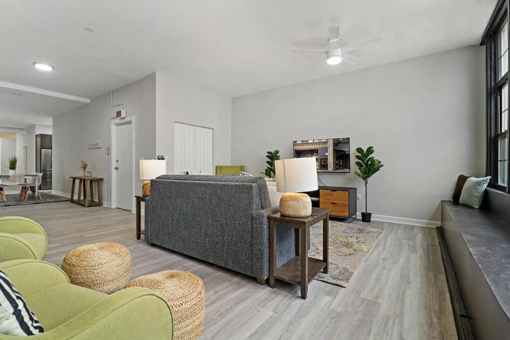 Wonderful 2-bedroom Near Restaurants - Hubbard 4