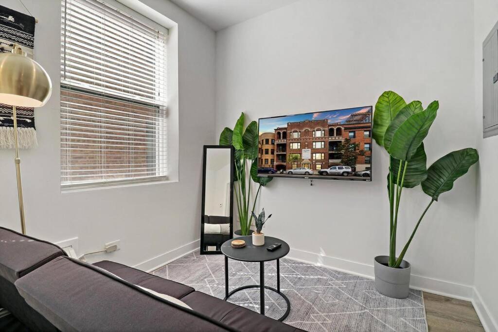 & Comfy Close To Shops & Dining - Montrose 210 & 212 Appartement