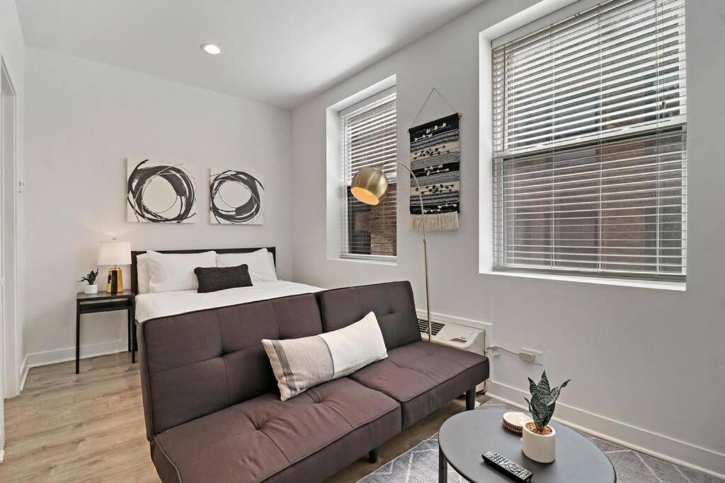 & Comfy Close To Shops & Dining - Montrose 210 & 212 Appartement Chicago