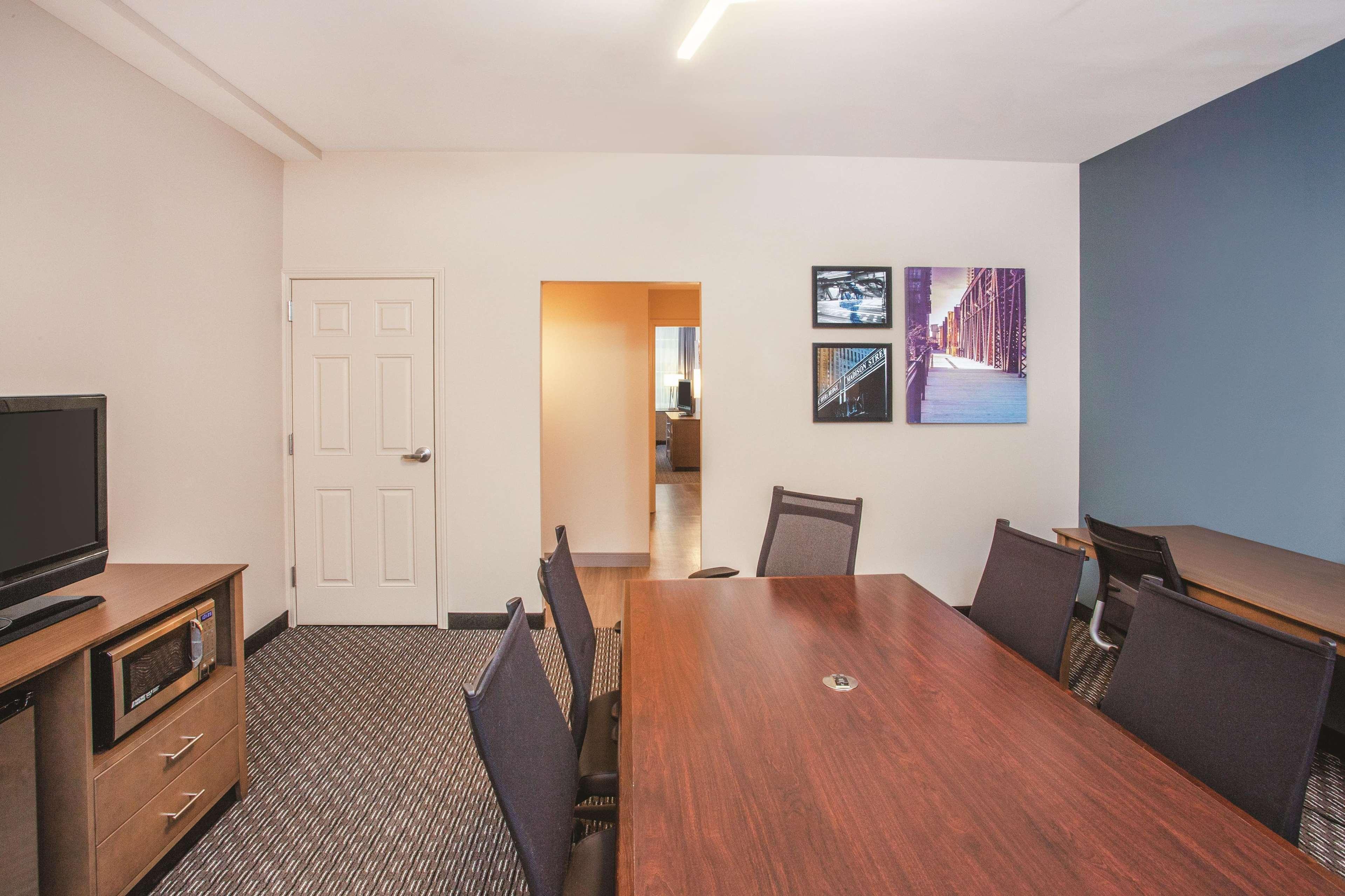 Hotel La Quinta By Wyndham Downtown Chicago