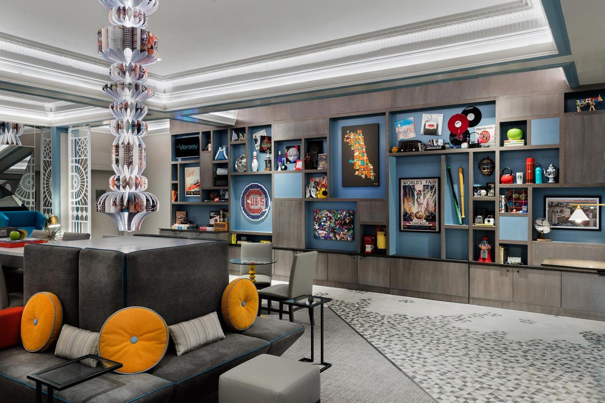 Versey Lincoln Park Hotel