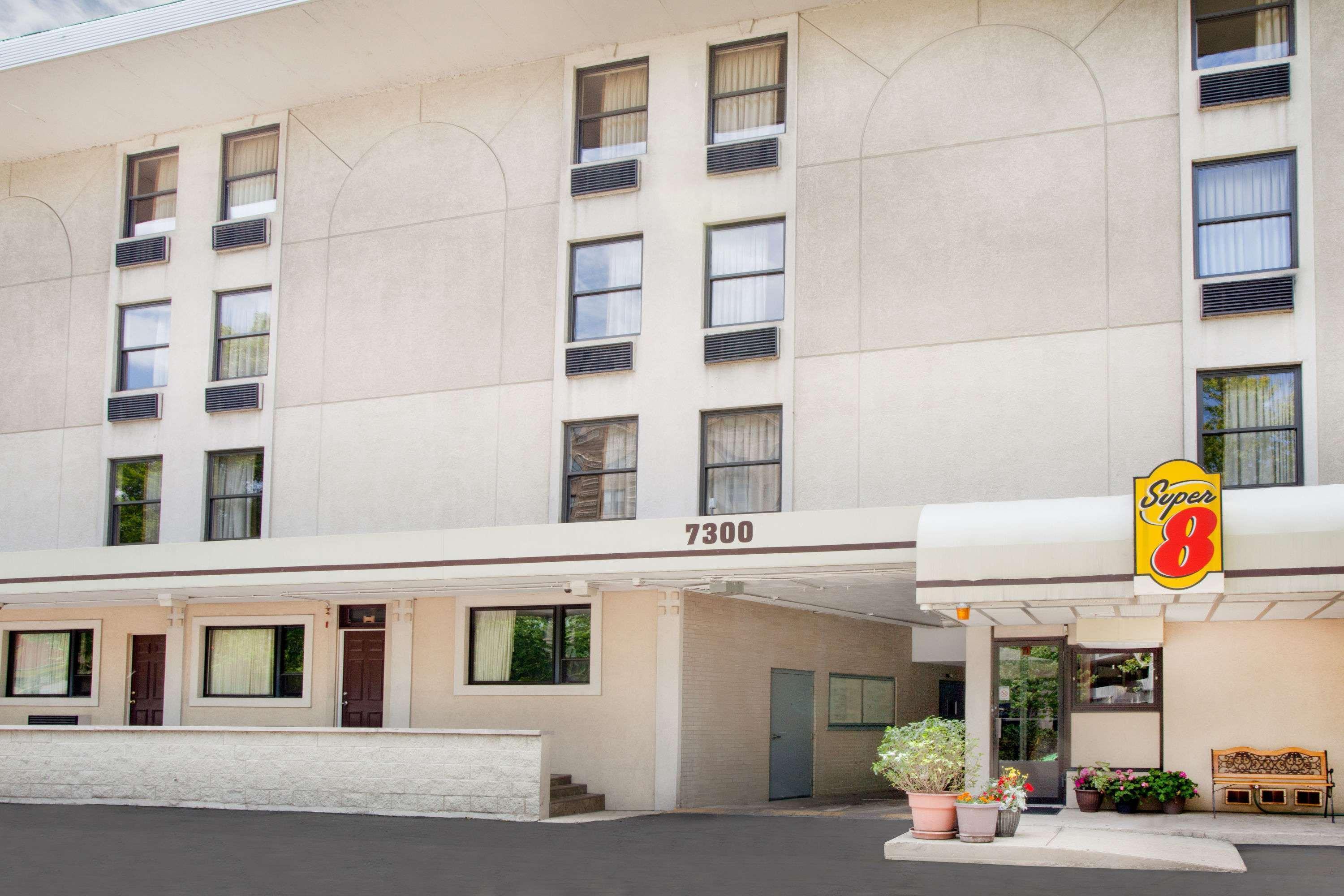 Super 8 By Wyndham Il Hotel