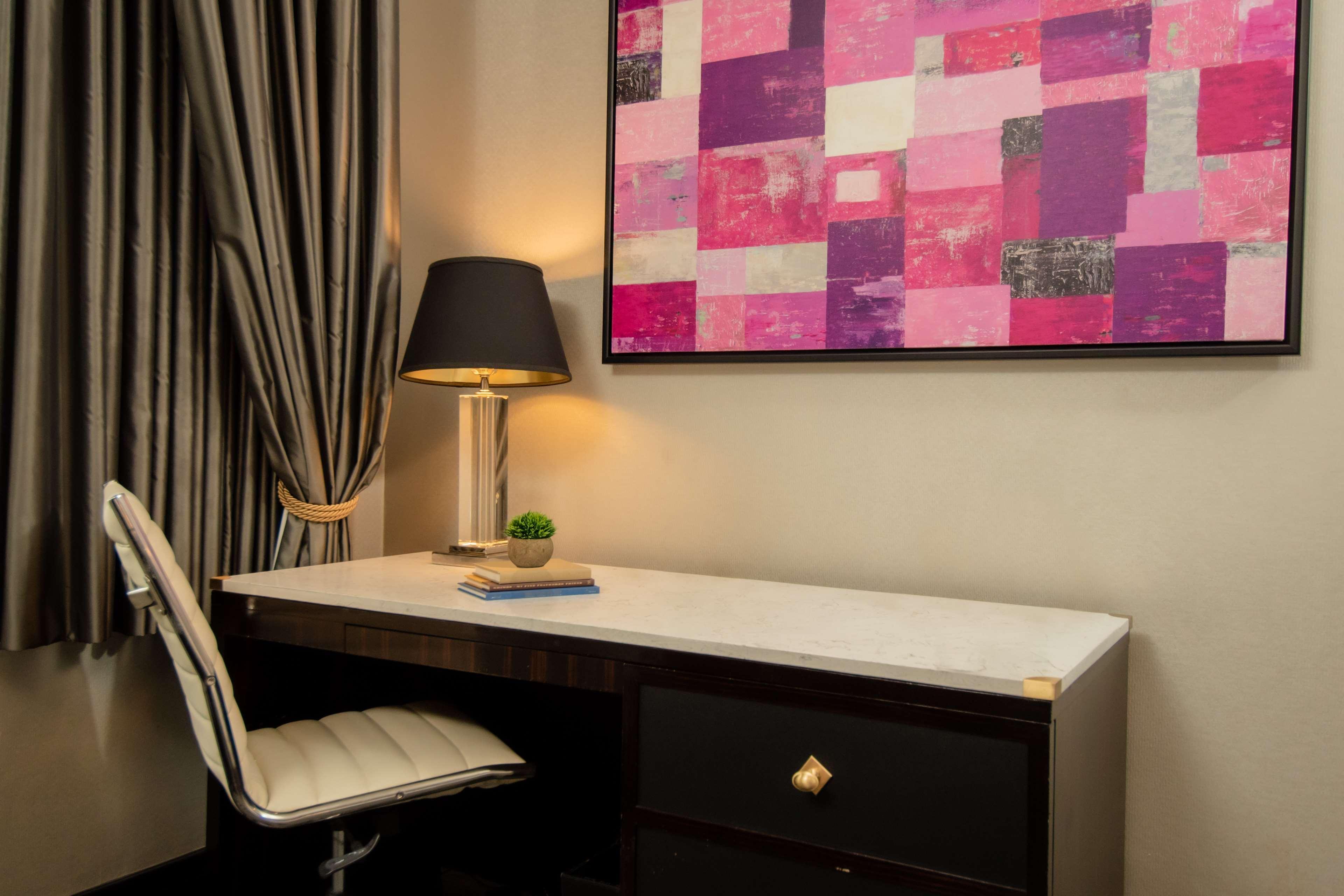 The Allegro Royal Sonesta Loop Hotel