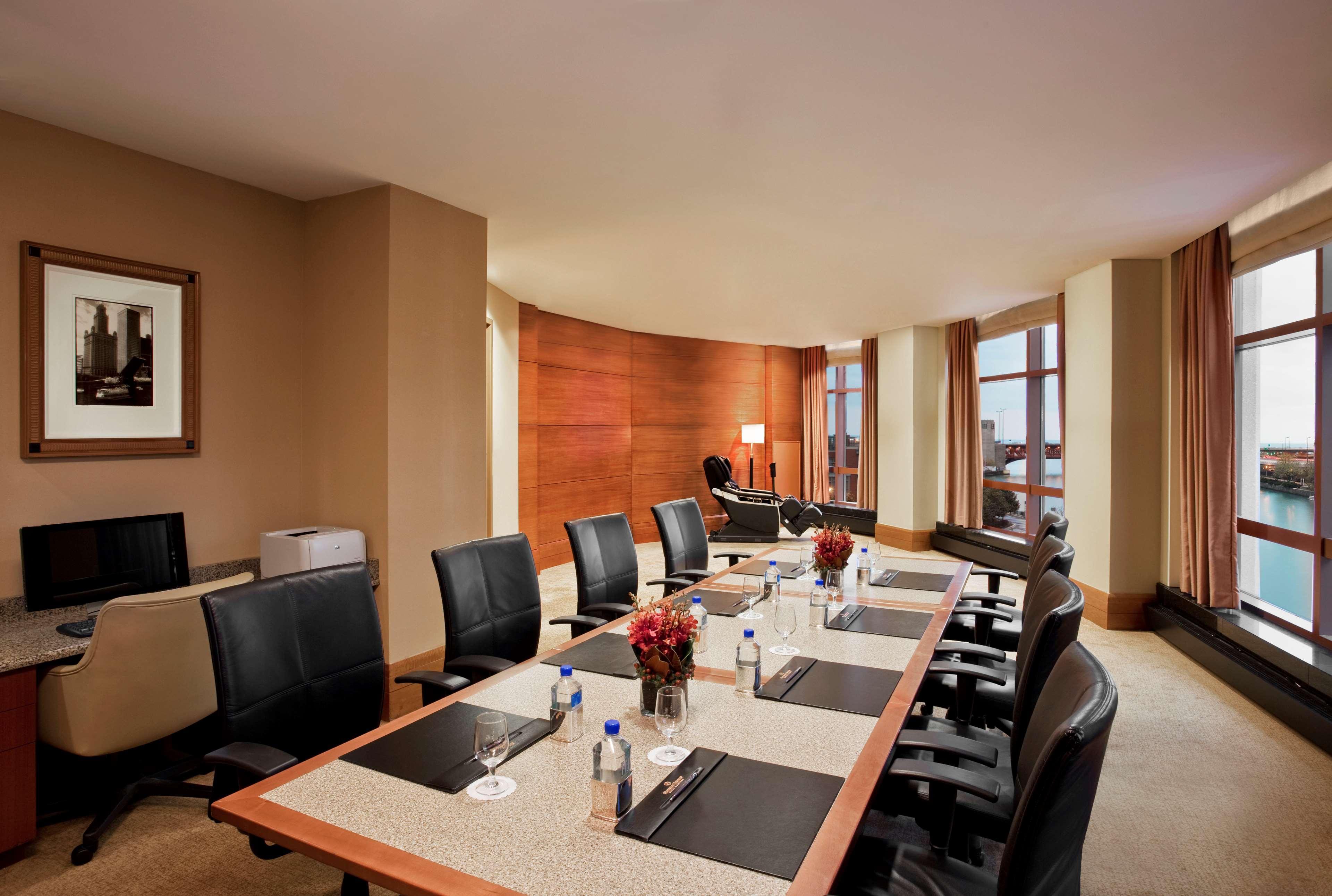 Hotel Sheraton Grand Riverwalk 4*