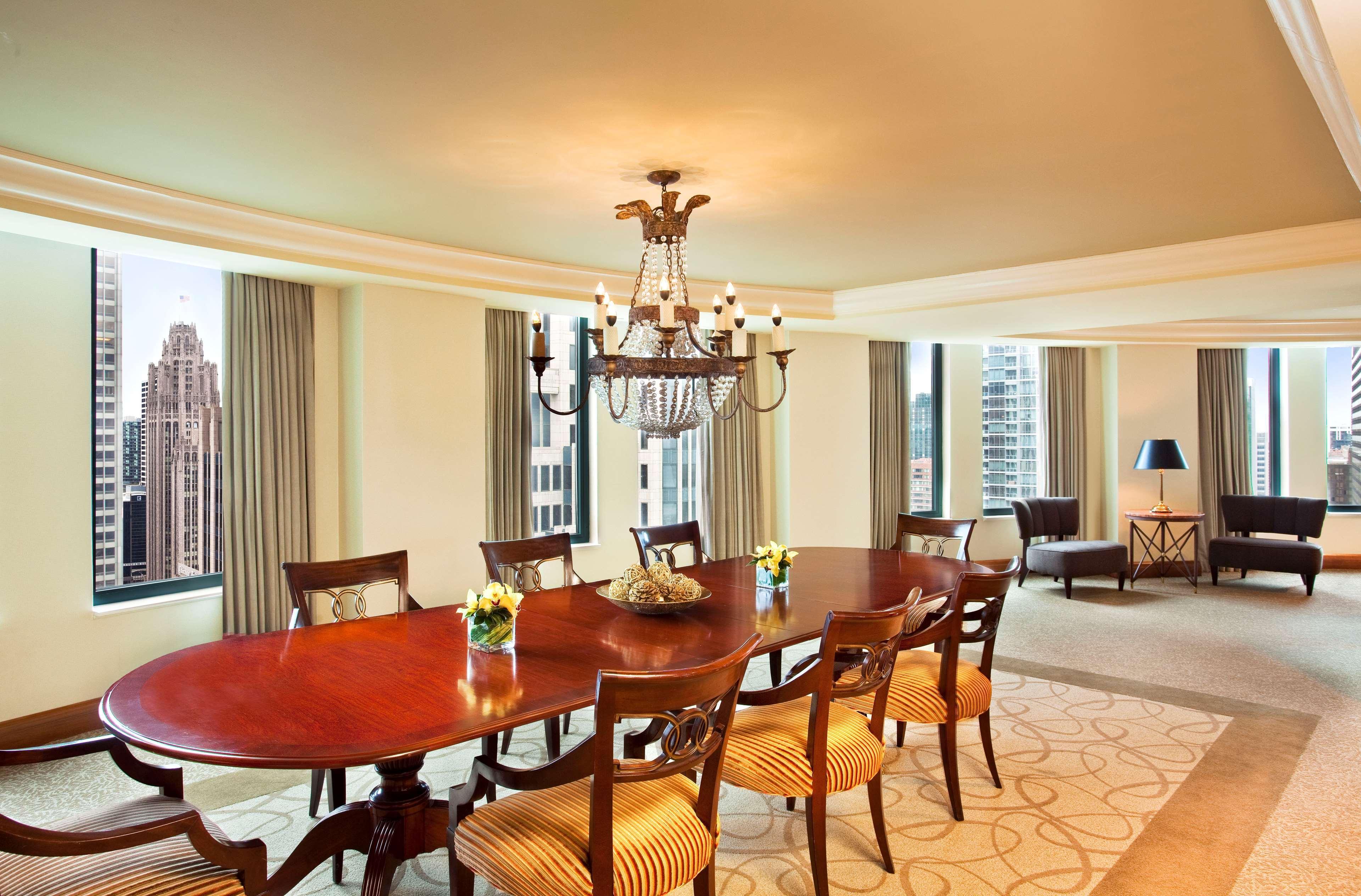 Hotel Sheraton Grand Riverwalk 4*