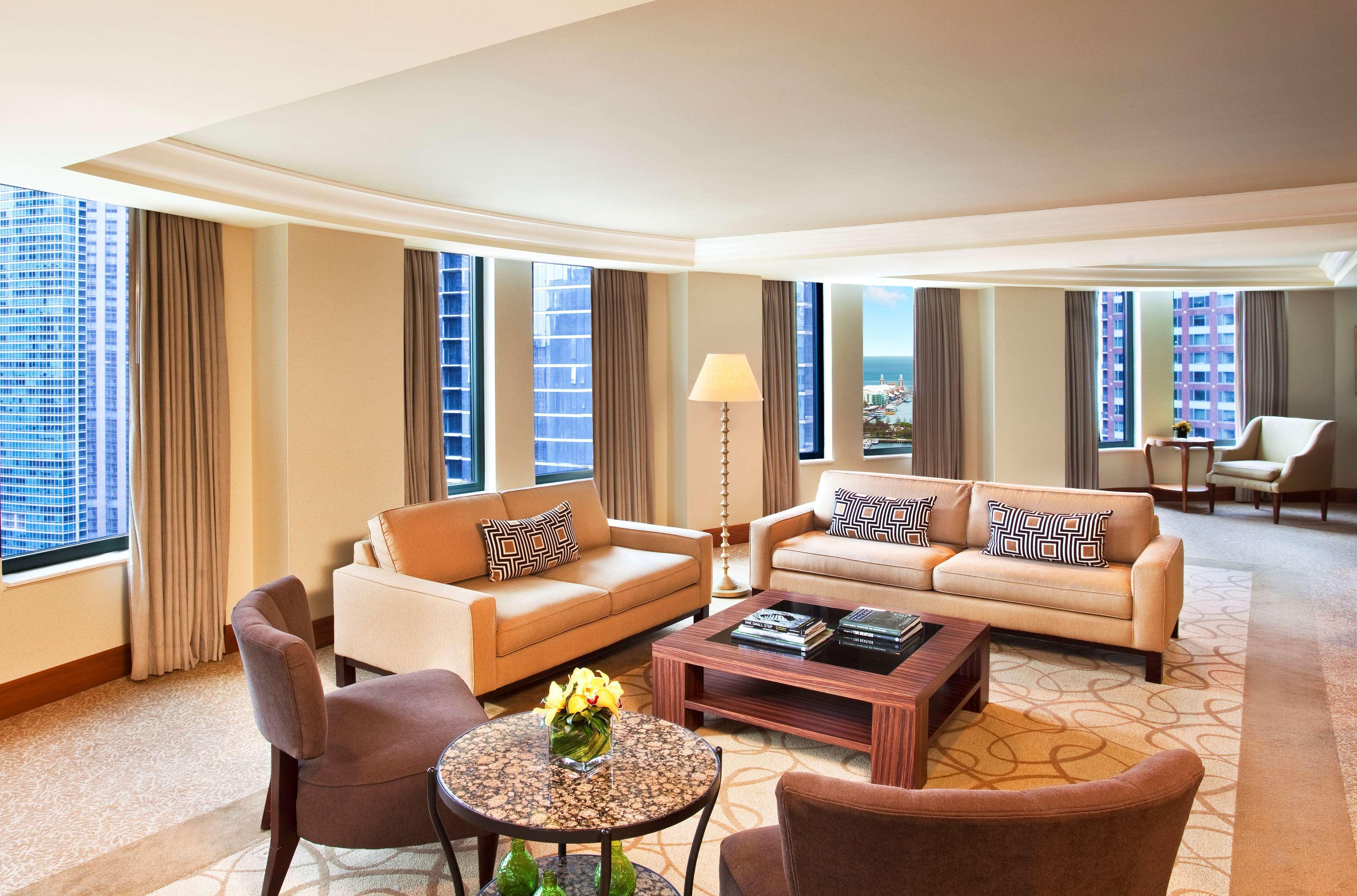 Hotel Sheraton Grand Riverwalk 4*