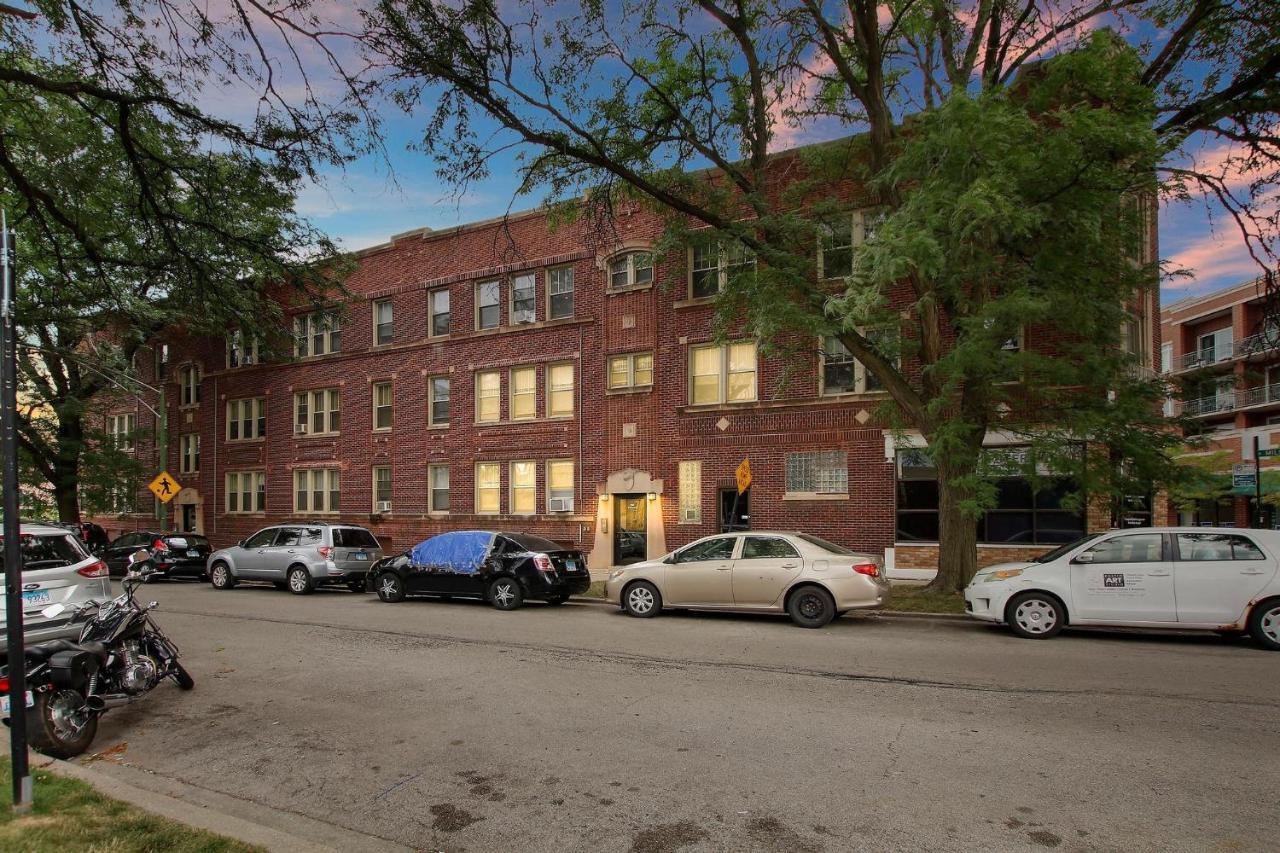 Stylish In Portage Park - Pensacola 2n * Chicago
