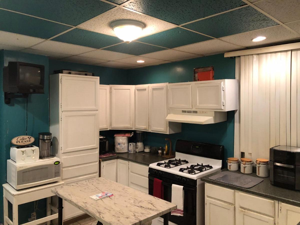 A Hidden Gem, Approx 15 Mins To Downtown Chicago!