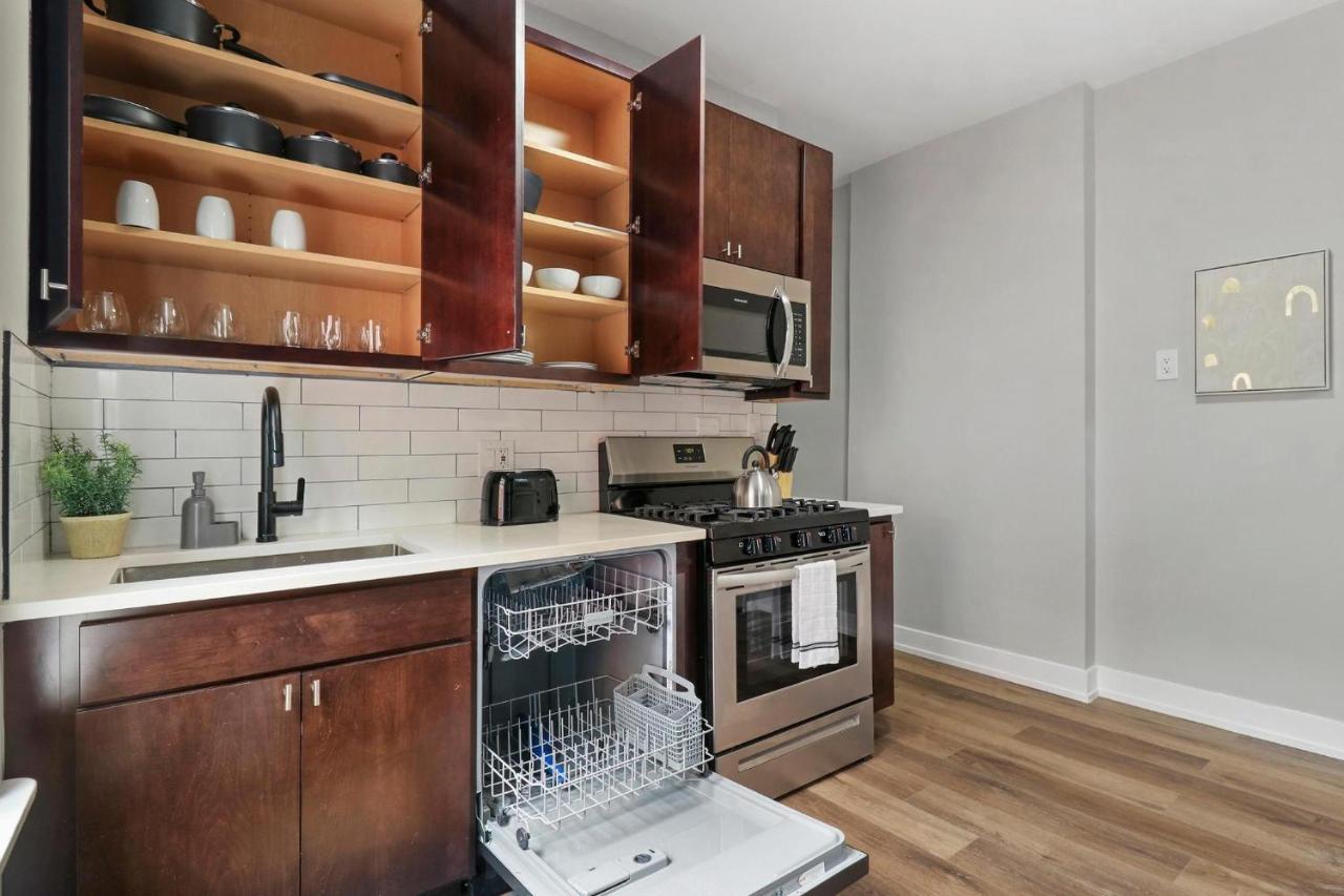 Lovely 2br With Equipped Kitchen - Wayne 2 Apartment *