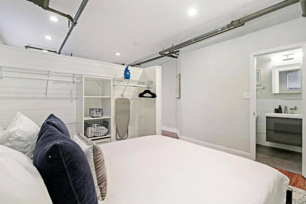Stylish And Fully Furnished - Oakdale G * Chicago