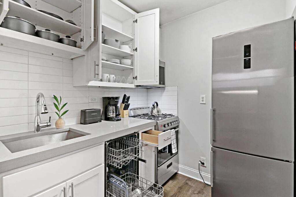 Apartment Stylish And Fully Furnished - Oakdale G Chicago